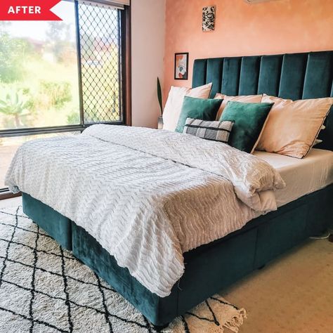 Peach Accent Wall, Grey Comforter Bedroom, Green Upholstered Bed, Turquoise Bed, Pink Feature Wall, Turquoise Bedding, Tropical Bedroom, Bedroom Turquoise, Restful Bedrooms