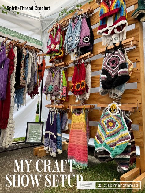 Crochet Pop Up Shop, Crochet Store Display, Crochet Market Table Set Up, Farmers Market Display Crochet, Crochet Display, Market Set Up Ideas Crochet, Crochet Craft Fair Ideas Booth Displays, Crochet Vendor Display, Crochet Booth