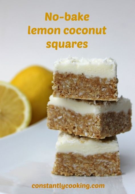 Coconut Squares Recipe, Crowded Table, Lemon Squares Recipe, Coconut Squares, Tarte Vegan, Dessert Squares, Baked Peach, Lemon Squares, Square Recipes