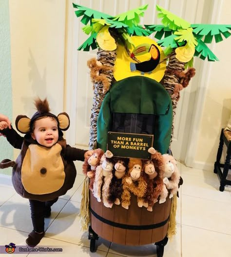 Monkey Costume Diy, Diy Monkey Costume, Toddler Monkey Costume, Stroller Halloween, Homemade Animal Costumes, Stroller Halloween Costumes, Baby Monkey Costume, Wagon Costume, Monkey Outfit