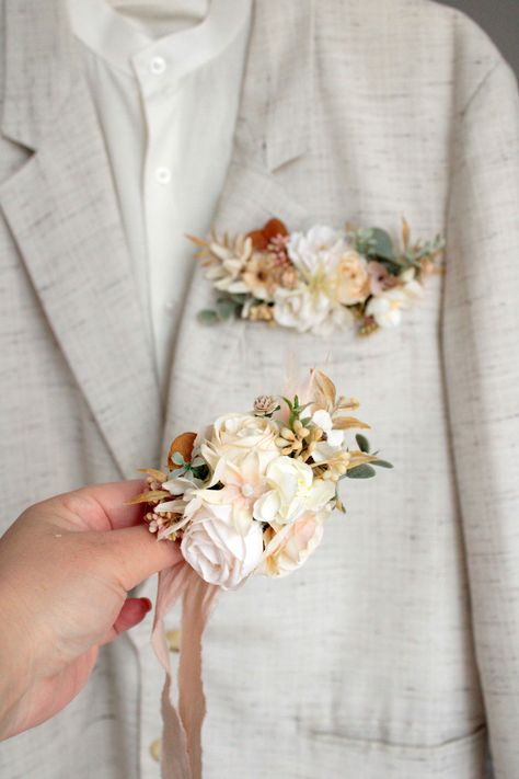 Rust Boutonniere, Boutineer Wedding, Boutonniere White, Pocket Boutonniere, Neutral Wedding Decor, Fall Garden Wedding, White Boutonniere, Beige Flowers, Groomsmen Boutonniere