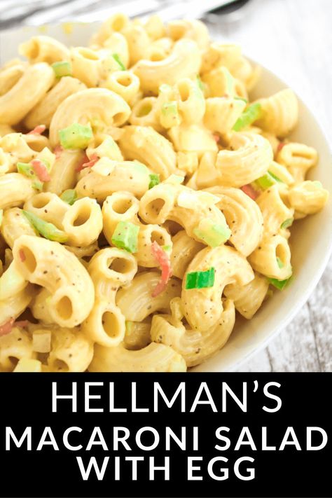 This classic recipe for Hellmann's Macaroni Salad has a taste that's sure to impress. There's a reason macaroni salad is a potluck and barbecue favorite. It's creamy, flavorful, and endlessly customizable. Small Macaroni Salad, Creamy Macaroni Salad Recipe, Hellmans Macaroni Salad Recipe, Hellmans Macaroni Salad, Macaroni Salad With Egg, Hellmans Recipes, Tater Salad, Salad With Egg, Creamy Macaroni Salad