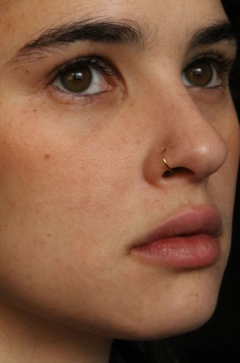 Infinity Hoop, Nose Piercing Ring, Cute Nose Piercings, Nose Piercing Hoop, Small Nose, Nose Shapes, Gold Nose Rings, Lobe Piercing, Piercing Ring