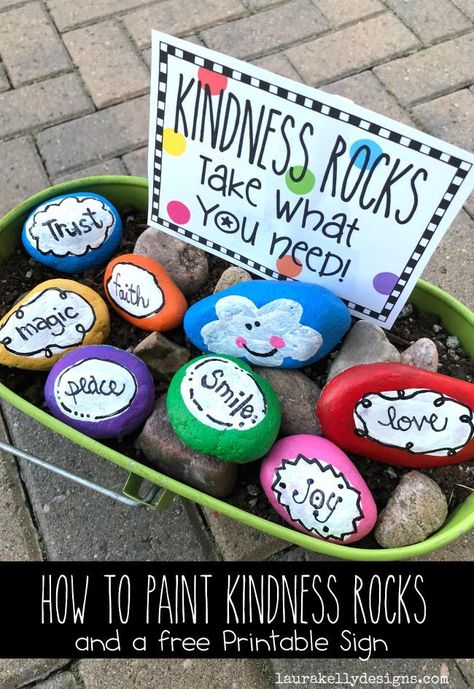 I am excited to share two ways to make darling kindness rocks. The first way is a little bit more difficult than than the second because it involves more detail with the paintbrush. However, it is prettttttty easy peasy and I believe in you! You can do it. The black and white rocks are one of my favorite rock creations ever, you could totally use these as a kids craft in the classroom, at a party, or at camp. Half the fun is in distributing them around your community and spreading kindness. Kindness Rocks Ideas, White Rocks, Posca Marker, Painted Rocks Kids, Painted Rocks Craft, Ideas Craft, Painted Rocks Diy, Rock Painting Ideas Easy, Rock Painting Patterns