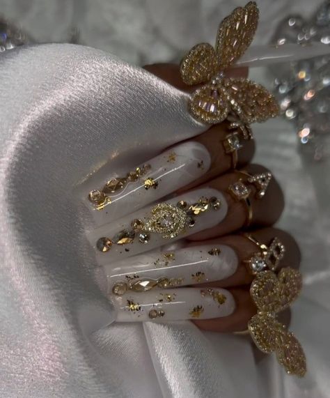 Acrylic Nails Ideas Gold, White Nails With Gold Cross, Wedding Ideas Nails, Champagne Rhinestone Nails, White And Gold Quince Nails, Nails To Go With A Champagne Dress, Gold And White Nails Acrylic, Champagne Acrylic Nails, Gold Charm Nails