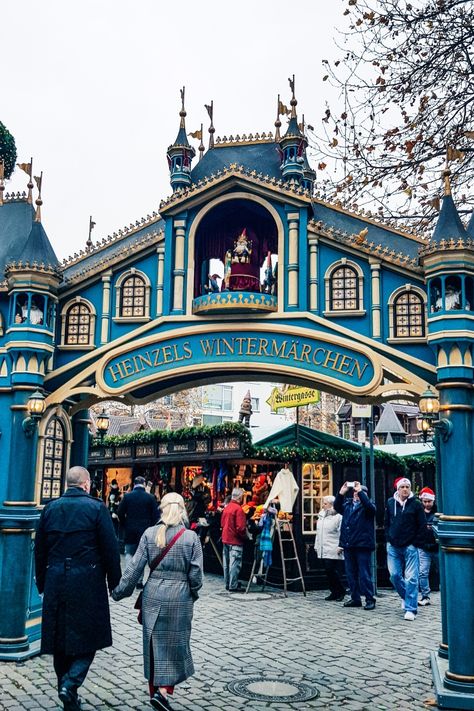 View of the Heinzels Wintermärchen, one of the most popular Christmas markets in the city of Cologne, Germany. Cologne Germany Aesthetic, Germany Itinerary, Things To Do In Germany, Germany Bucket List, Koln Germany, Cologne Christmas Market, Places To Visit In Germany, Koblenz Germany, North Germany