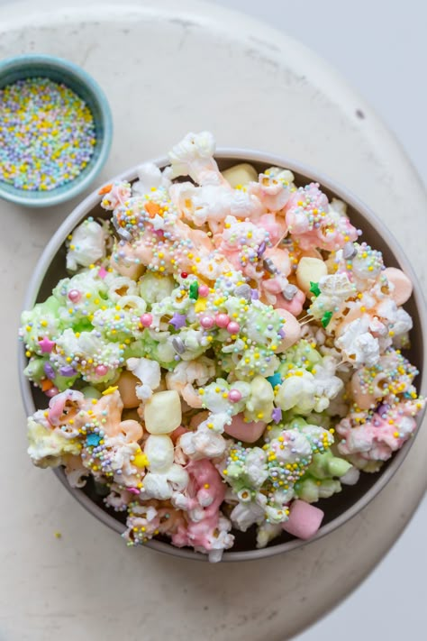 Unicorn Popcorn, Holidays Treats, Marshmallow Popcorn, Fruity Snacks, Campfire Marshmallows, Cream Corn, Popcorn Treats, Pastel Cupcakes, Homemade Marshmallows