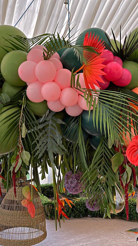 Balloon Arch Tropical, Tropical Hoco Theme, Tropical Party Aesthetic, Tropical Backyard Party, Tropical Centerpieces Diy, Tropical Disco Party, Tropical Graduation Party, Tropical Engagement Party, Havana Nights Gala