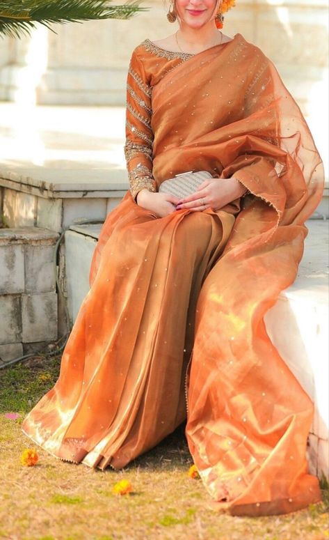 Latest Saree Design, Full Sleeves Blouse Designs, Sari Design, Full Sleeve Blouse, New Saree Designs, Design Saree, Latest Model Blouse Designs, Latest Saree, Fashionable Saree Blouse Designs