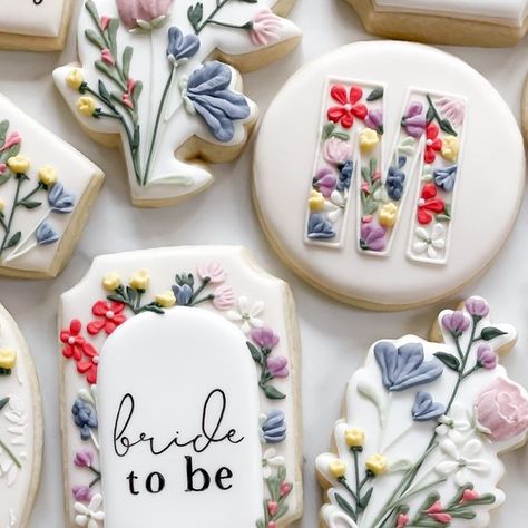 Jess Linstra on Instagram: "These colors were so fun to work with ♥️  #cookies #njcookies #bridalshowercookies #cookiesofinstagram #decoratedsugarcookies" Bridal Shower Cookie Cake, Wildflower Bridal Cookies, Wildflower Bridal Shower Cookies, Floral Sugar Cookies Decorated, Love In Bloom Cookies, Love Is In Bloom Cookies, Floral Bridal Shower Cookies, Floral Cookies Decorated, Birthday Sugar Cookies Decorated