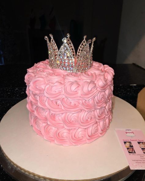 Birthday Cake Ideas Baddie, Birthday Cakes Baddie, Pink Baddie Cake, Baddie Bday Cake, Baddie Birthday Cake Ideas, Baddie Birthday Cake 16, Baddie Cake Ideas, Birthday Cake Baddie, Baddie Birthday Ideas