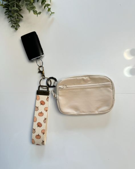 DIY keychain wallet