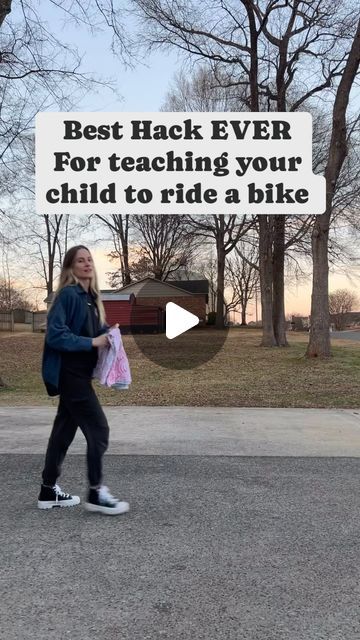 How To Ride A Bike, Bike With Training Wheels, Grandparenting, Ride A Bike, How To Teach Kids, Getting Over Him, Mom Life Hacks, Kids Schedule, Teaching Toddlers