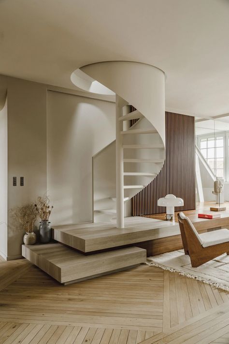 Spiral Stairs Design, Escalier Design, Loft Stairs, Attic Apartment, Spiral Stairs, Interior Stairs, Modern Loft, Loft Apartment, Spiral Staircase