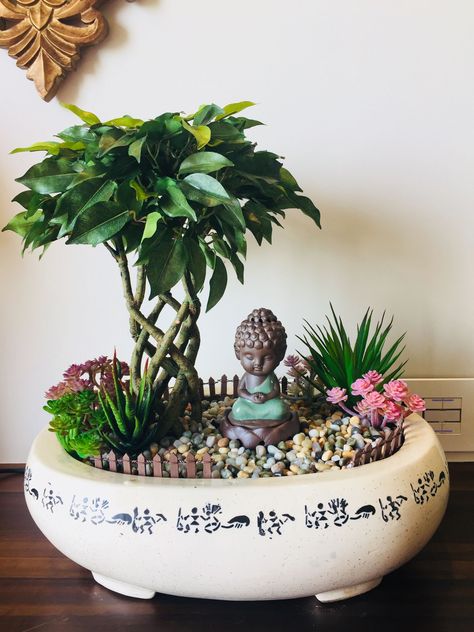 Buddha Miniature Garden, Miniature Garden Ideas, Diy Miniature Garden, Miniature Garden Plants, Miniature Zen Garden, Buddha Home Decor, Fairy Garden Pots, Diy Fairy Garden, Mini Zen Garden