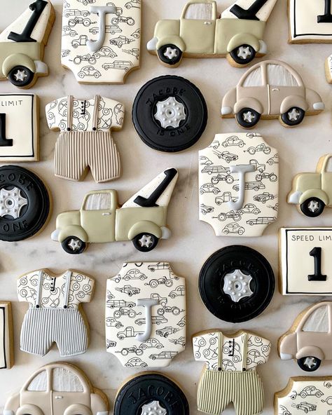 Car Cookies, Cowboy Cookies, Cookies Theme, Car Birthday Theme, Vintage Baby Shower, Spring Cookies, Beautiful Desserts, Fall Cookies, Baby Cookies