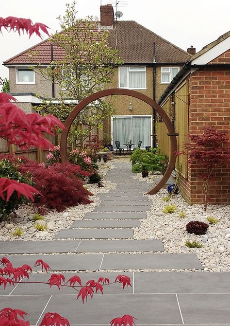 Moondoor Garden, Moon Arch Garden, Japanese Garden Entrance, Garden Archway Ideas, Moon Gate Garden, Moongate Garden, Diy Gnome Garden, Japanese Pergola, Gnome Garden Ideas