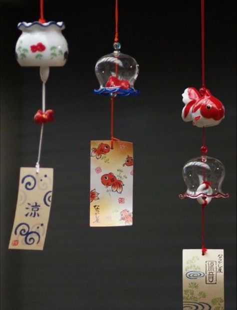 Japanese Wind Chimes Wallpaper, Wind Chime Japanese, Windchime Wallpaper, Wind Chime Aesthetic, Japanese Wind Chimes, Wind Chimes Craft, Wind Bell, Aesthetic Japan, Japanese Crafts