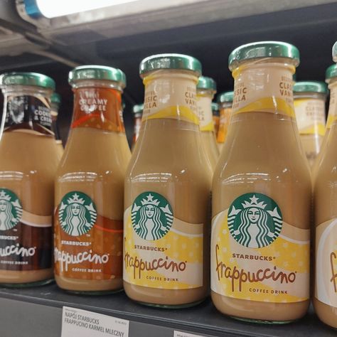 Gaming Snacks, Starbucks Vanilla Frappuccino, Starbucks Frappuccino Bottles, Chai Latte Starbucks, Mccafe Coffee, Vanilla Frappuccino, Starbucks Bottles, Café Starbucks, Coffee Frappuccino