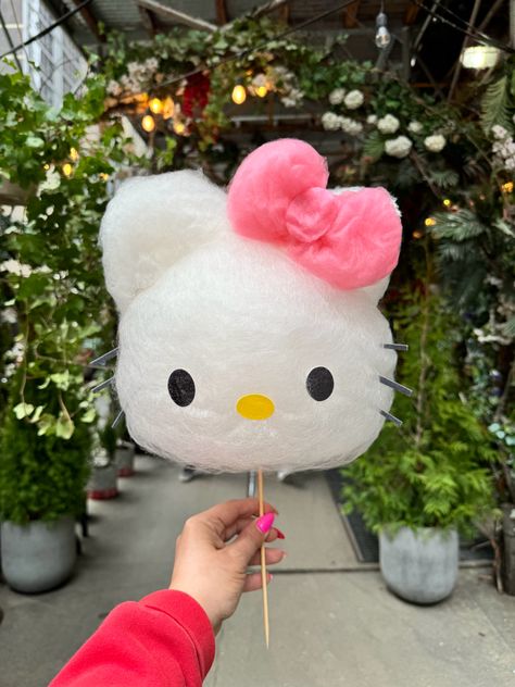 Found this cute spot in New York City. That makes the most adorable cartoon shaped cotton candy. It’s so much fun. Kirby Cotton Candy, Hello Kitty Cotton Candy, Amina Core, Cotton Candy Shapes, Fancy Cotton Candy, Eating Cotton Candy, Cotton Candy Art, Fun Drinks Alcohol, Baby Krishna