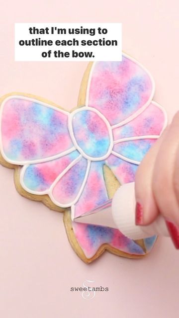 Air Brush Cookies, Cookie Videos, Watercolor Effects, Cute Cookies, Icing Cookies, Cookie Art, Birthday Cookies, Royal Icing Cookies, Cookie Monster