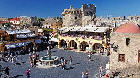 3 days in Rhodes: The perfect itinerary - Tripadvisor Stone Arch, Perfect Itinerary, Best Beaches, Medieval Castle, History Museum, Beautiful Buildings, Ancient Cities, Three Days, Rhodes