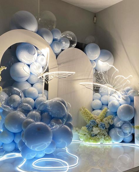 Photo: @decor17_ Keep calm and stay inspired 💕 #make_a_wish_ua #organicballoons #organicballoongarland #organicballoondecor #balloonarch #balloonwall #bubbleballoons #bubbleballoon #partee #ballooninstallation #organicballoondecor #organicballoongarland #balloonstylist #balloonartist #ballooninstallation #balloonnumbers #giantnumbers Blue Party Decorations, Birthday Party Images, Superhero Theme Party, Bridal Shower Balloons, 32 Birthday, Batman Birthday Party, Balloon Installation, Birthday Party Theme Decorations, Bubble Balloons