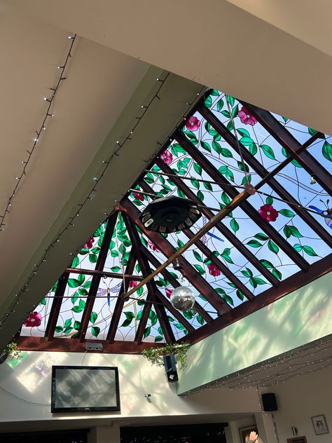 House With Skylight Ceilings, Sky Stained Glass Window, Stained Glass Sunroom, Stained Glass Windows Aesthetic, Stained Glass In House, Skylight Aesthetic, Sky Light Ideas, Skylights Ideas Ceilings, Stain Glass Ceiling