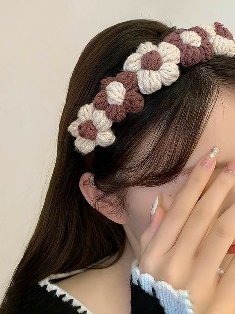 Crochet Hairband, Bandeau Au Crochet, Confection Au Crochet, Mode Crochet, Crochet Hair Accessories, Crochet Business, Crochet Design Pattern, Crochet Clothing And Accessories, Kawaii Crochet