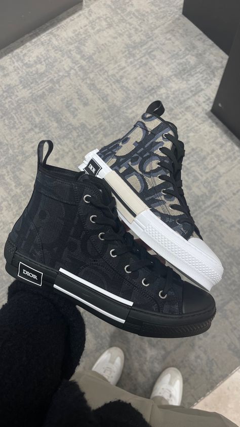 Dior Shoes Men, Dior B23 High Top, Dior Oblique, High Top Sneaker, Black On Black, Dior Shoes, Black And Gray, High Top, High Top Sneakers