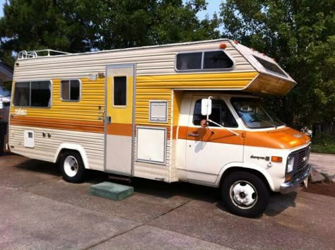 1972 Tioga Motorhome Retro Motorhome Interior, Vintage Motorhome Interior, Dodge Motorhome, Dodge Sportsman, Rv Vans, Clark Cortez Motorhome, Vintage Motorhome For Sale, Caravan Vintage, Vintage Motorhome