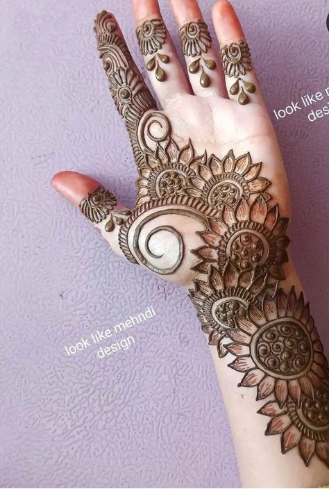 Arbi Mehndi, Grara Dress, Tikki Design, Mehndi Hand, Latest Arabic Mehndi Designs, Mehedi Design, Mehndi Designs Bridal Hands, Simple Henna Tattoo, Mehndi Designs For Kids