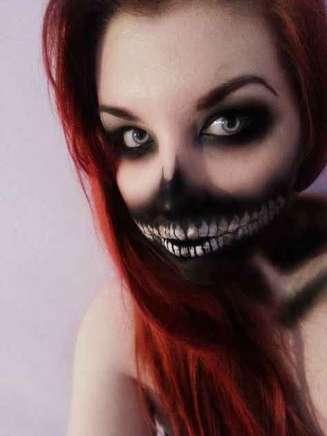 [  http://www.pinterest.com/toddrsmith/boo-who-adult-halloween-ideas/  ]  -  Halloween makeup Makeup Artistique, Misfits Halloween, Extreme Make-up, Creative Halloween Makeup, Halloweenský Makeup, Halloween Make-up Looks, Creepy Makeup, Horror Make-up, Cool Halloween Makeup