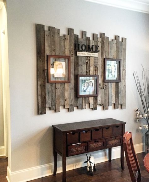 Wood Panel Picture Display, Diy Pallet Signs, Pallet Wall Ideas Living Room, Pallet Projects Wall Decor, Barnwood Wall Decor, Pallet Wood Art Wall Decor, Pallet Wood Wall Decor, Pallet Wood Wall, Wood Pallet Picture Display