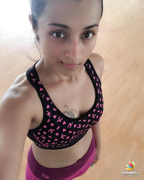 Actress Tisha Two Piece with Tattoo Trisha Tattoo, Trisha Actress, Trisha Photos, Trisha Krishnan, Hot Fitness, How To Make Shorts, Indian Beauty Saree, Actress Photos, Actresses