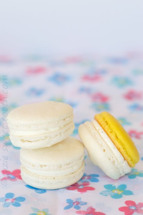 suzie sweet tooth | cakes, treats and everything sweet | Page 14 Pineapple Pina Colada, Pineapple Macarons, French Macaroon Recipes, Making Macarons, Macaron Filling, Macarons Macaroons, Macaron Recipes, Macaron Flavors, Macaron Cookies