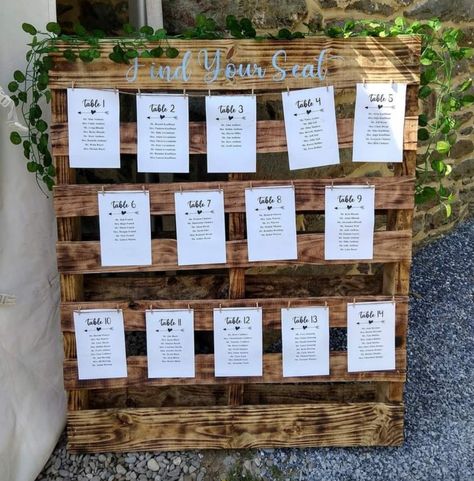 Seating Chart Pallet Wedding, Pallet Table Seating Chart, Wedding Decor Pallets, Wedding Seating Chart Display Wood, Palette Seating Chart, Seating Chart Pallet, Wood Pallet Wedding Seating Chart, Pallet Find Your Seat Wedding, Farm Table Seating Chart