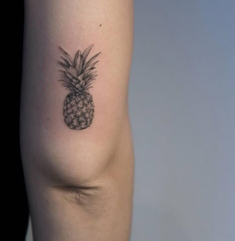 Fine line pineapple tattoo on the back of the right arm. Small Pineapple Tattoo, Tattoo Pineapple, Pineapple Tattoos, Pinapple Tattoos, Third Eye Tattoos, Pineapple Tattoo, Fruit Tattoo, Heart Tattoo Designs, Eye Tattoo