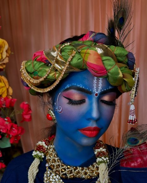 Prem se bolo Radhe Radhe 🪈🪈🪈🙏🏻🙏🏻🙏🏻🌸🌸🌸 Krishna Makeup look demonstrated in pro advance class On eve of Janmashtami Thank u for my student @ishikasingh_makeupartist for being so supportive @indranidasr for supporting . My Mom and Ishika’s mom helped me through whole shoot which was sudden planned by me. Jewellery- ghar ka jogar Look - inspired by a Google pic of Krishna Pagdi - made by my mom’s dupatta And video and photos by my phone Eagerly waiting to read your comments. Drop Radh... Pic Of Krishna, Krishna Pagdi, Krishna Makeup, Google Pic, Radhe Radhe, Radhe Krishna, Mom Help, Thank U, My Phone