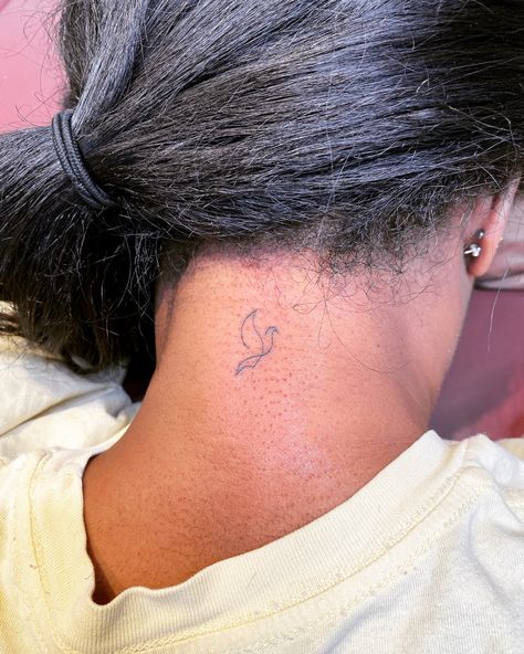 Dove Behind Ear Tattoo, Dove Tattoo Behind Ear, Dove Neck Tattoo, Dove Tattoos, Dove Tattoo, Date Tattoos, For His Glory, Piercing Tattoo, Mini Tattoos