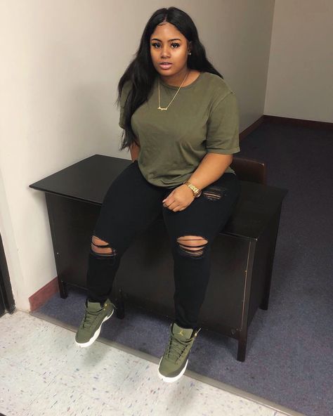 Green Jordan’s , distressed black jeans, and green long T-shirt😍😍😍 Green Ripped Jeans Outfit, Green Shirt And Jeans Outfit Women, Olive Green Jordans Outfit, Olive Sneakers Outfit, Olive Green Sneakers Outfit, Jordan 12 Outfit Women, Army Fatigue Outfits For Women, Army Green Outfit, Green Outfits For Women