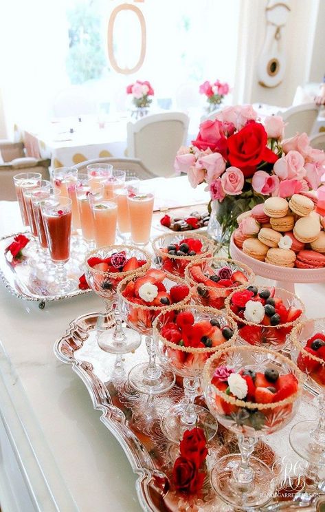 The Essential Guide to Hosting A Galentine's Day Party - Fashion To Follow #Ideas #Elevating #Floral #Events #Bar #HomeIdeas #DecorTips #HomeDecorating #Creativity #Flower #HomeStyle #with #HomeDecor #InteriorDesign Edible Gold Glitter, Breakfast Party, Great Gatsby Party, Valentines Day Photos, Birthday Brunch, Fruit Cups, Shower Food, Brunch Party, Valentines Day Party