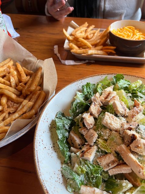 College Dinner Aesthetic, Summer Caesar Salad, Cesar Salad And Fries, Caesar Salad And Fries Aesthetic, Chicken Caesar Salad Aesthetic, Ceaser Salad And Fries Aesthetic, Salad And Fries Aesthetic, Caesar Salad And Fries, Caesar Salad Aesthetic