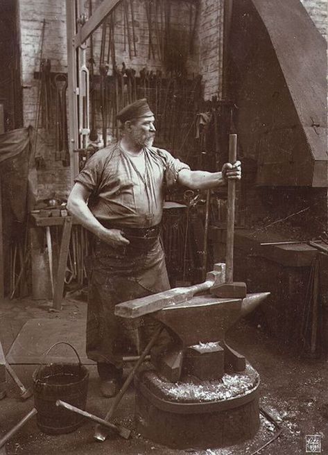 Brierley Hill, Catholic Gentleman, Working Men, Blacksmith Forge, Blacksmith Tools, Blacksmith Shop, La Forge, Metal Fabrication, White Photo