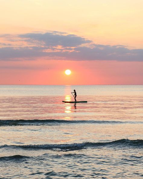 Ocean Paddle Boarding, Beach Paddle Boarding, Paddle Boarding Photography, Stand Up Paddle Boarding Aesthetic, Mums Aesthetic, Paddleboarding Pictures, Standup Paddling, Manasota Key, Paddle Boarding Pictures