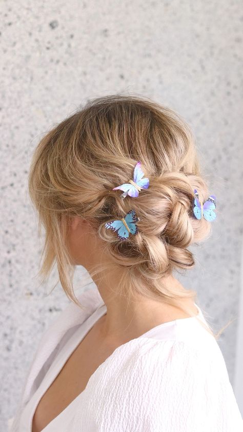 Jenny Strebe’s Instagram post: “A little dreamy inspired Updo in minutes. I have to say I love the lighting in the headquarters! 🤍✨ Modeled on AIIRS event planner…” Hairstyles For Warm Weather, Butterfly Hairstyles, Braid Simple, Bday Hair, Butterfly Hairstyle, Braided Headband Hairstyle, Bobby Pin Hairstyles, Updo Hairstyle, Clip Hairstyles