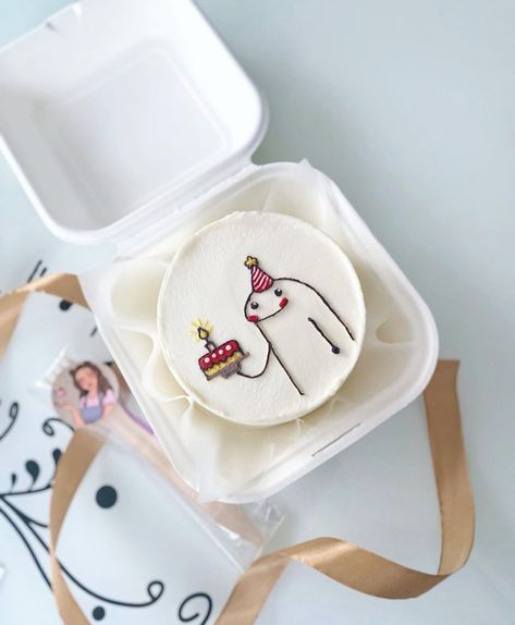 Old Men Birthday Cake, Cake Designs For Men Birthday Ideas, Bento Cake 17 Birthday, Birthday Cake For Brother Funny, Bento Cake For Brother, Brother Birthday Cake Ideas, Cake Ideas For Brother, Bento Cake Design For Best Friend, Birthday Cake Brother