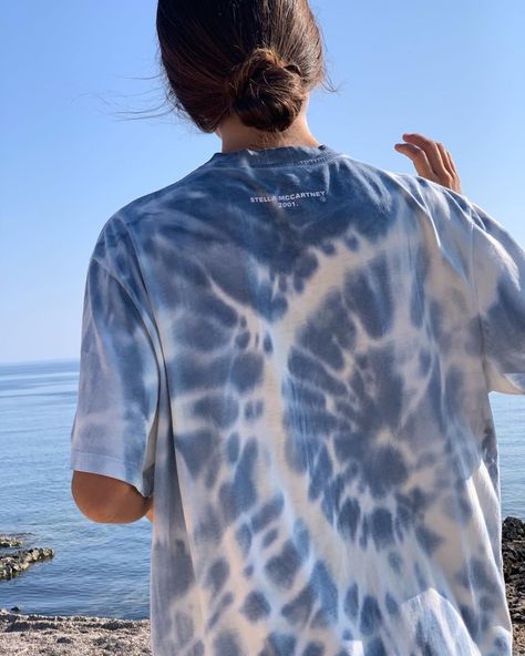 This Week's Top 10 Takeshita Street, Estilo Hippie, Tie Dye Outfits, Legging Outfits, Tie Dye Shirts, Brunch Outfit, Dye Shirt, Tie Dye Shirt, Mode Inspo