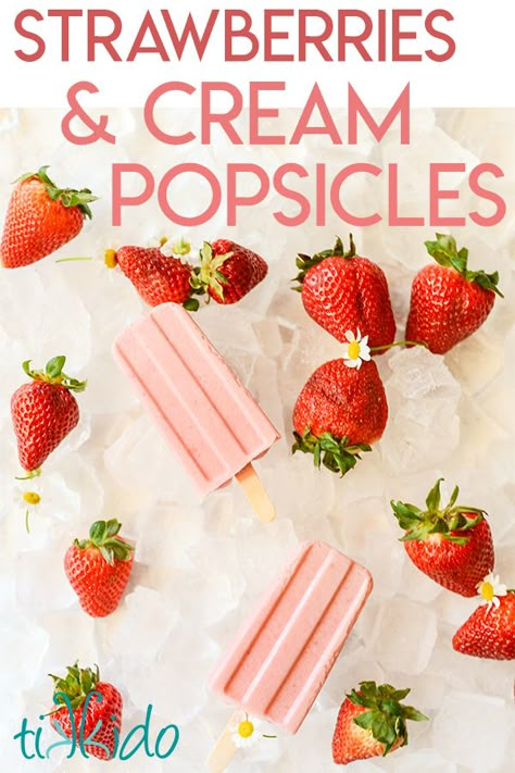 Strawberries and Cream Popsicles are so delicious, and so easy to make.  The perfect summer treat. #strawberry #strawberriesandcream #popsicles Strawberry Cheesecake Popsicles, Creamy Popsicles, Frozen Treats Recipes, Strawberry Popsicles, Homemade Strawberry Ice Cream, Frozen Dessert Recipe, Homemade Popsicles, Dessert Aux Fruits, Fruity Recipes