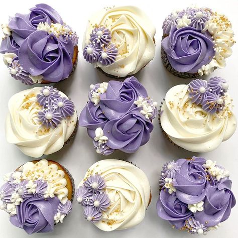 Beautiful Cupcakes Birthday, Something Purple, Ice Cream Cake Pops, Deco Cupcake, Purple Cupcakes, Fancy Cupcakes, Cupcake Cake Designs, Buttercream Cupcakes, Shower Desserts